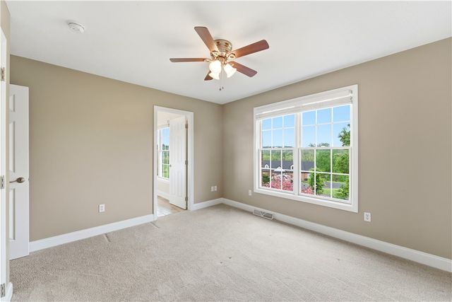 121 Windermere Ct, Peters Twp, PA 15317