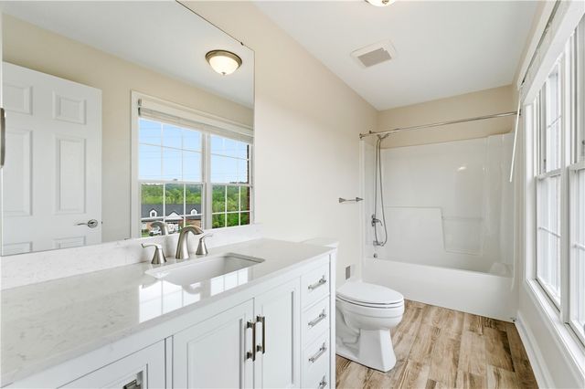 121 Windermere Ct, Peters Twp, PA 15317