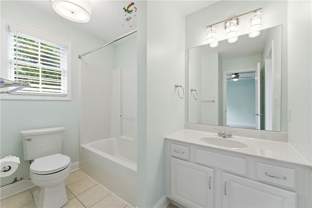 121 Windermere Ct, Peters Twp, PA 15317