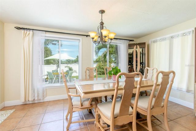 6348 115TH LANE, Seminole, FL 33772