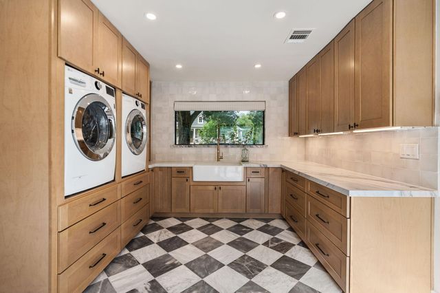 10726 Russett Drive, Houston, TX 77042