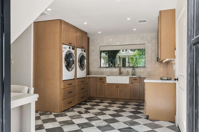 10726 Russett Drive, Houston, TX 77042