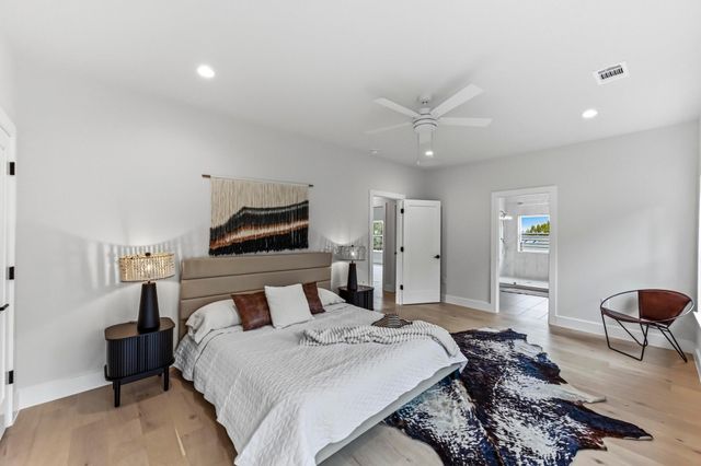 13 Autumn Oaks DR, Lakeway, TX 78738