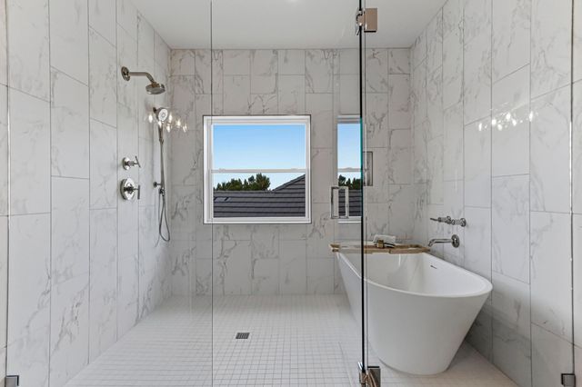 13 Autumn Oaks DR, Lakeway, TX 78738