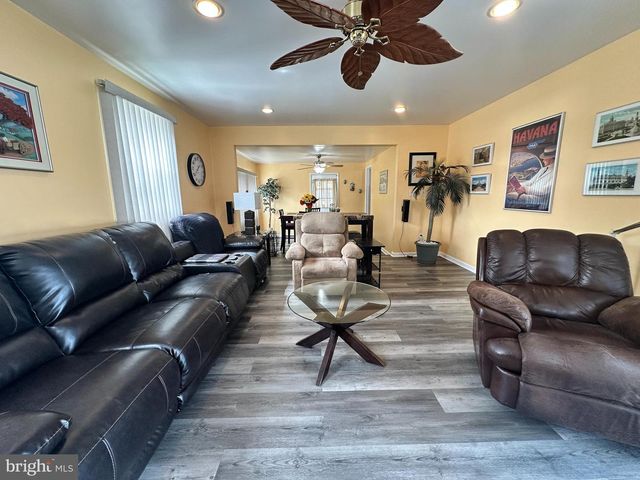 575 ROYAL DR, Vineland, NJ 08360