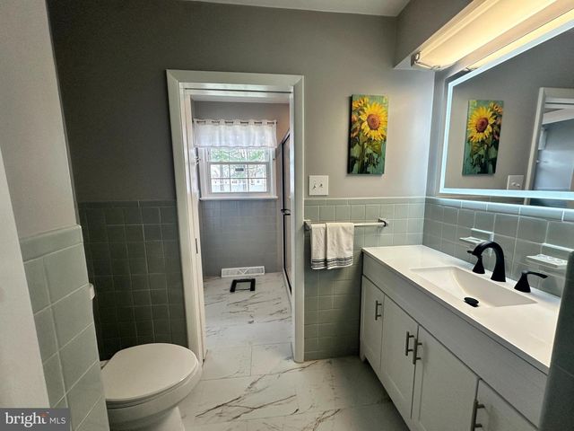575 ROYAL DR, Vineland, NJ 08360