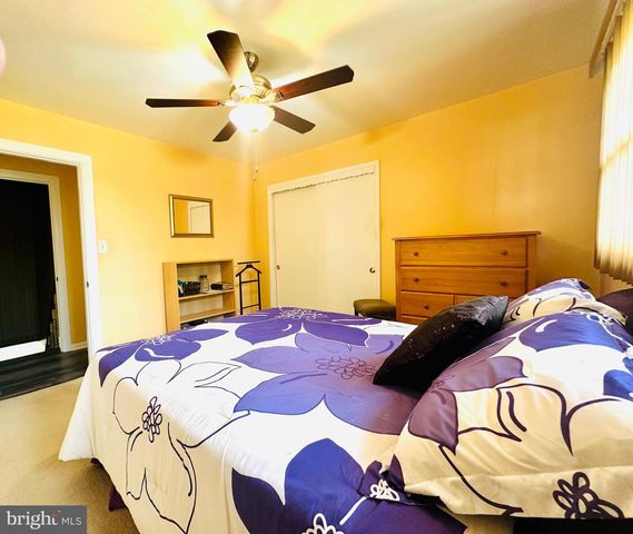 575 ROYAL DR, Vineland, NJ 08360