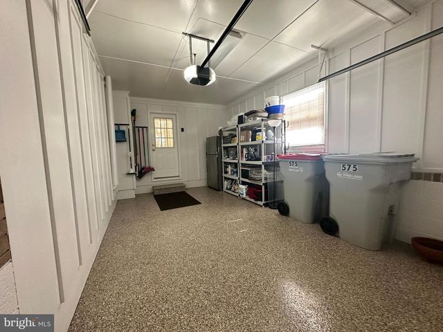 575 ROYAL DR, Vineland, NJ 08360