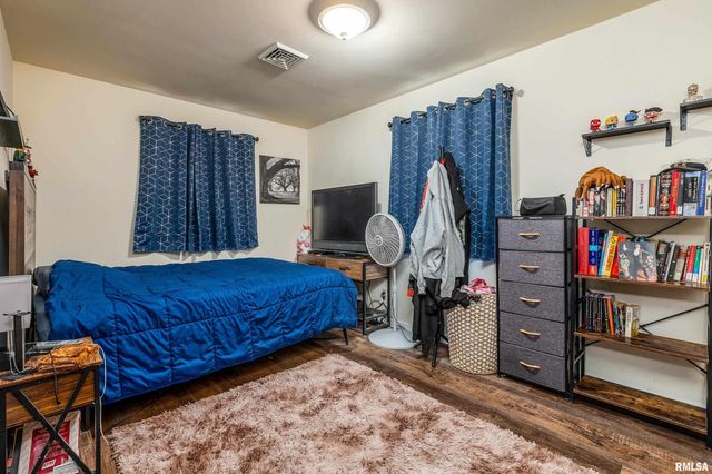 2017 W NORWOOD Drive, Carbondale, IL 62901