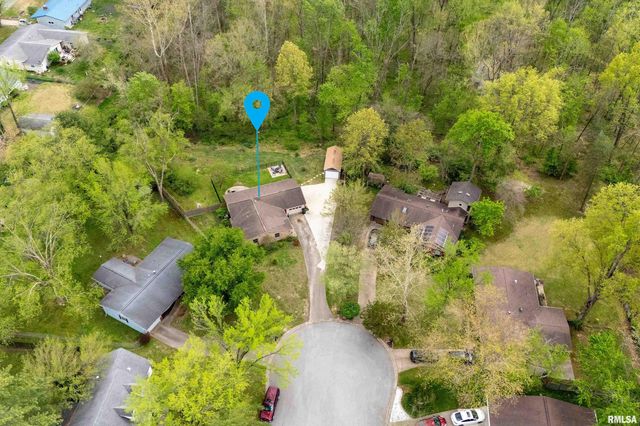 2017 W NORWOOD Drive, Carbondale, IL 62901