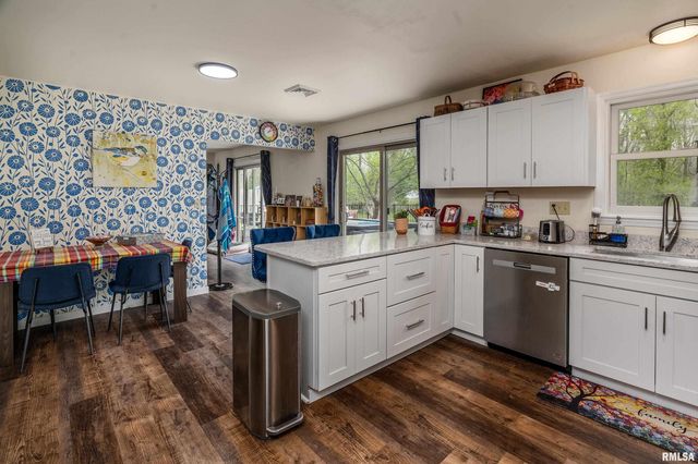 2017 W NORWOOD Drive, Carbondale, IL 62901