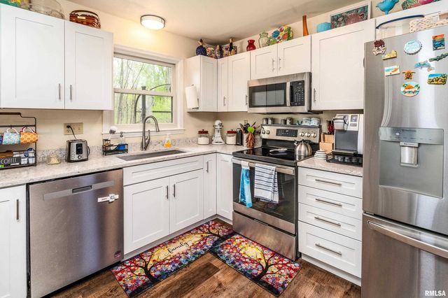 2017 W NORWOOD Drive, Carbondale, IL 62901