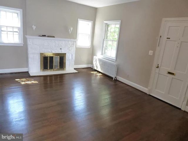 4344 ELLICOTT ST NW, Washington, DC 20016