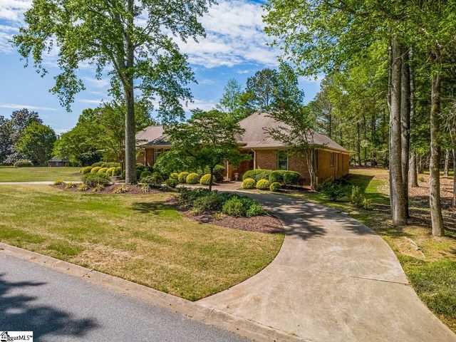 216 Muirfield Drive, Spartanburg, SC 29306