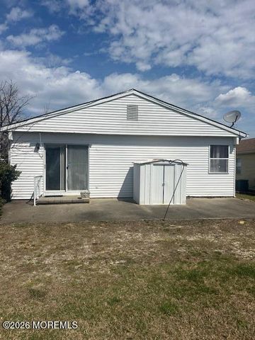 23 Longdenville Street, Toms River, NJ 08757