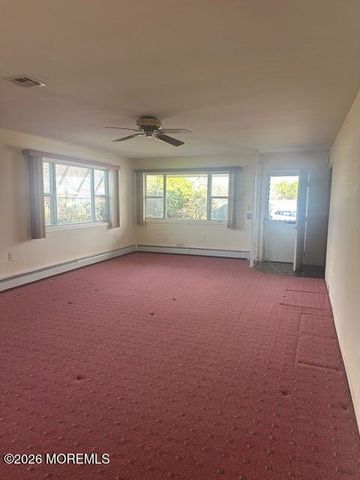 23 Longdenville Street, Toms River, NJ 08757