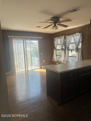 23 Longdenville Street, Toms River, NJ 08757