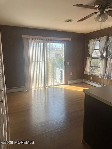 23 Longdenville Street, Toms River, NJ 08757