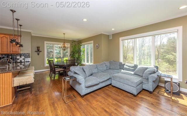 9811 KINGSTON POINTE, Springfield Charter Township, MI 48348
