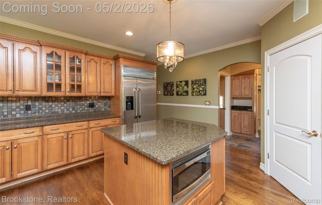 9811 KINGSTON POINTE, Springfield Charter Township, MI 48348