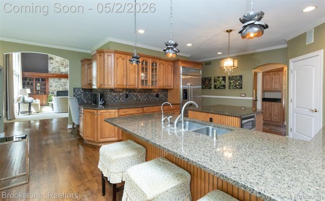 9811 KINGSTON POINTE, Springfield Charter Township, MI 48348
