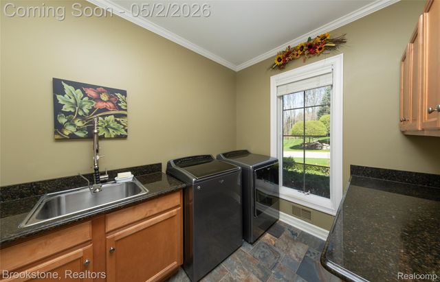 9811 KINGSTON POINTE, Springfield Charter Township, MI 48348