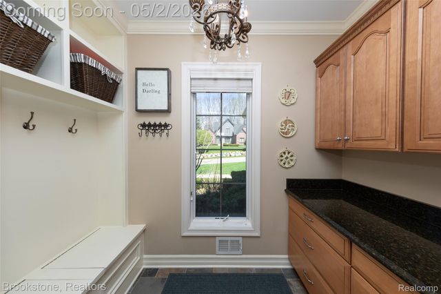 9811 KINGSTON POINTE, Springfield Charter Township, MI 48348
