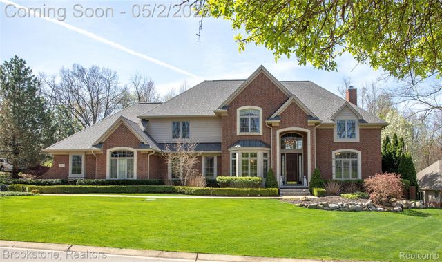 9811 KINGSTON POINTE, Springfield Charter Township, MI 48348
