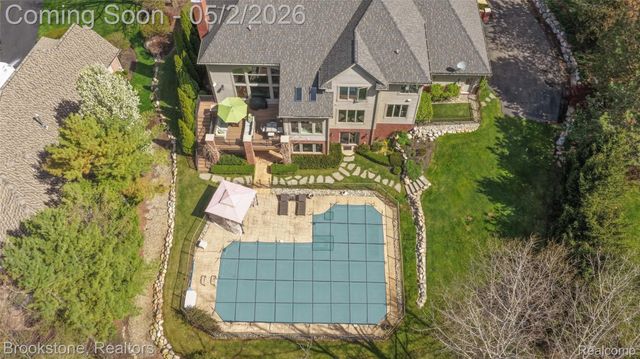 9811 KINGSTON POINTE, Springfield Charter Township, MI 48348
