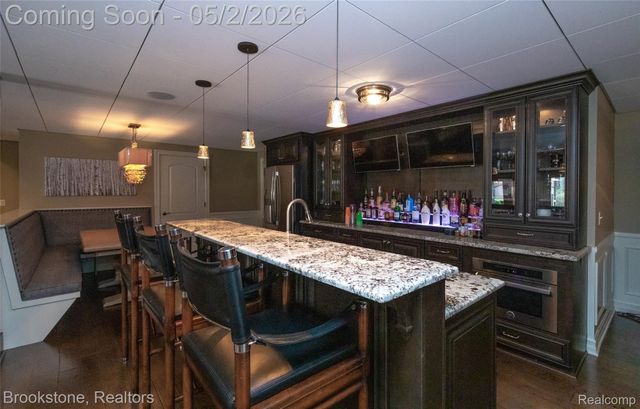 9811 KINGSTON POINTE, Springfield Charter Township, MI 48348