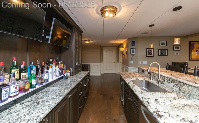 9811 KINGSTON POINTE, Springfield Charter Township, MI 48348