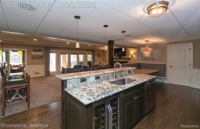 9811 KINGSTON POINTE, Springfield Charter Township, MI 48348