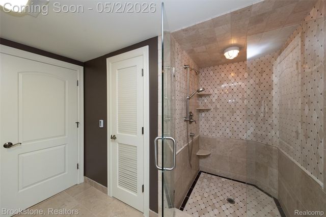 9811 KINGSTON POINTE, Springfield Charter Township, MI 48348