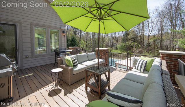9811 KINGSTON POINTE, Springfield Charter Township, MI 48348
