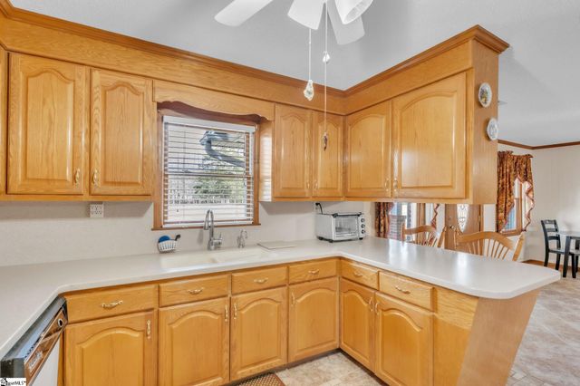 145 Old Sanders Road, Pendleton, SC 29670