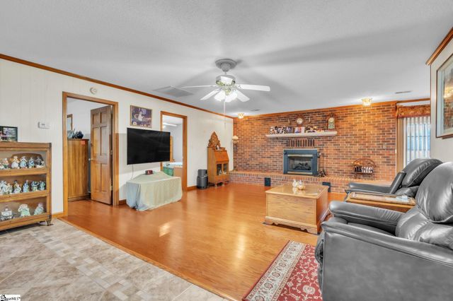 145 Old Sanders Road, Pendleton, SC 29670