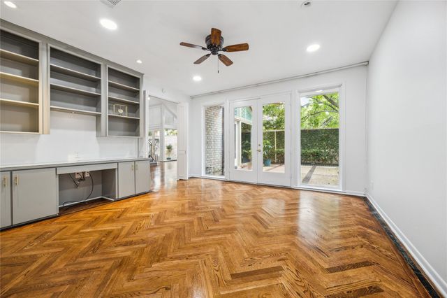 4 River Hollow Lane, Houston, TX 77027