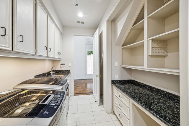 4 River Hollow Lane, Houston, TX 77027