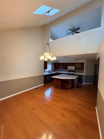 43336 Herring Drive, Clinton Township, MI 48038