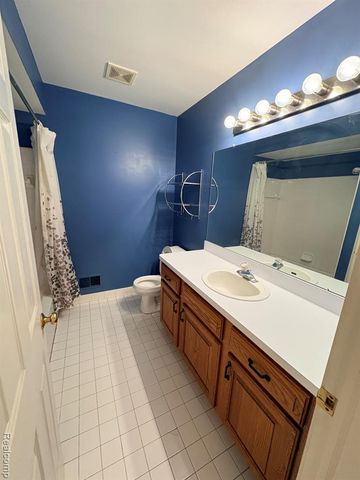 43336 Herring Drive, Clinton Township, MI 48038