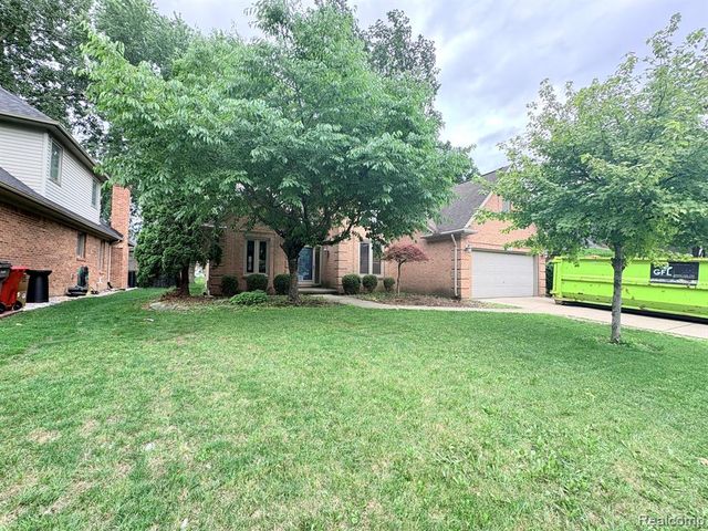 43336 Herring Drive, Clinton Township, MI 48038