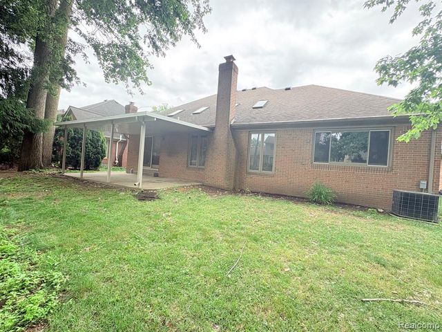 43336 Herring Drive, Clinton Township, MI 48038