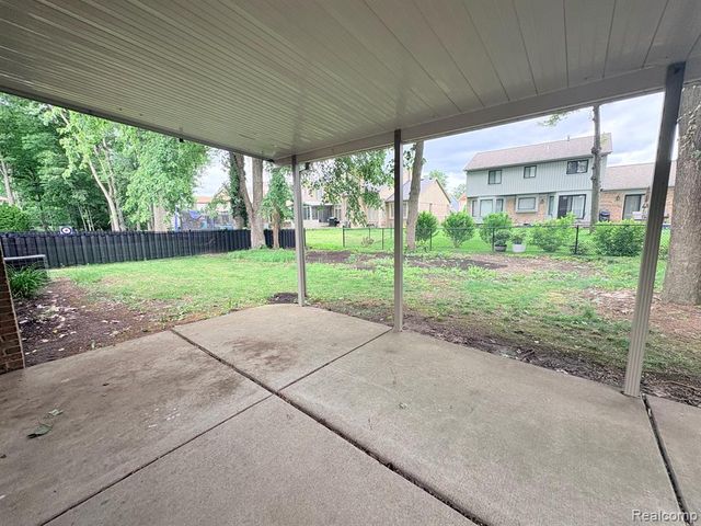 43336 Herring Drive, Clinton Township, MI 48038