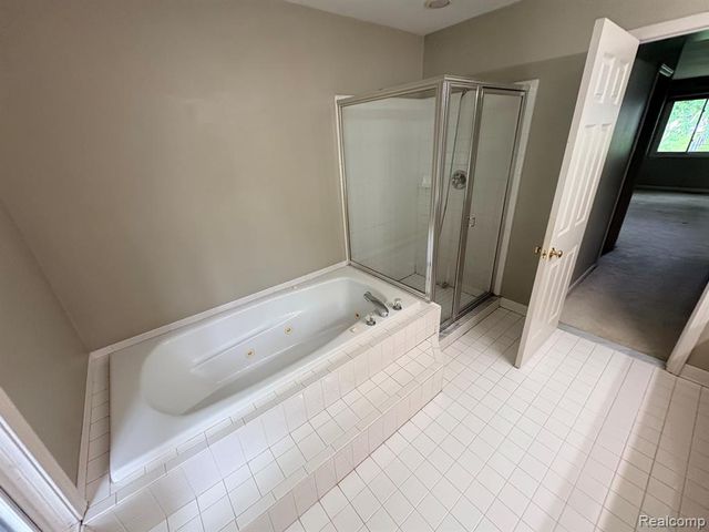 43336 Herring Drive, Clinton Township, MI 48038