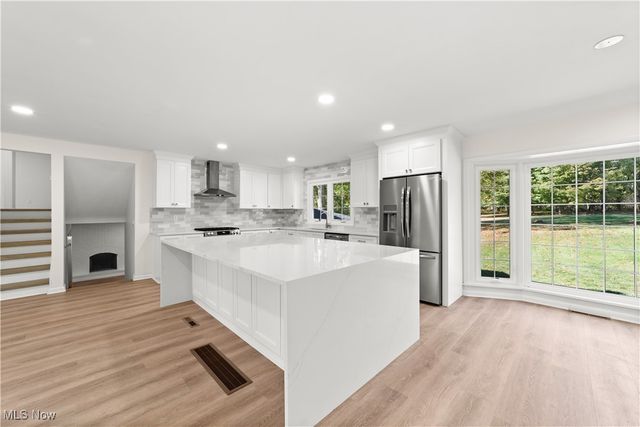 3076 Lander Road, Pepper Pike, OH 44124