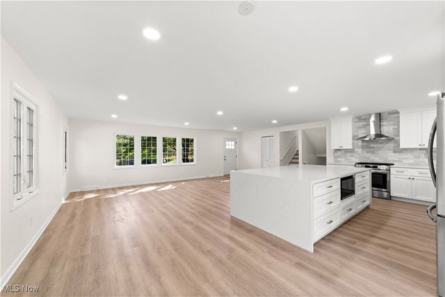 3076 Lander Road, Pepper Pike, OH 44124