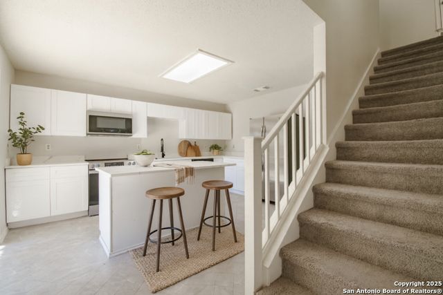 8166 cheryl meadow, Converse, TX 78109