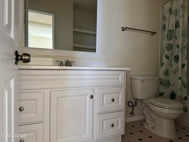 4600 Neil Road APT 33, Reno, NV 89502