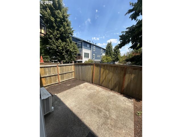 21662 Sw BERKSHIRE Ter, Sherwood, OR 97140