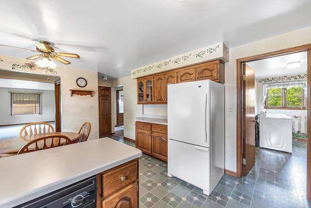 1107 MAIN STREET, Luxemburg, WI 54217
